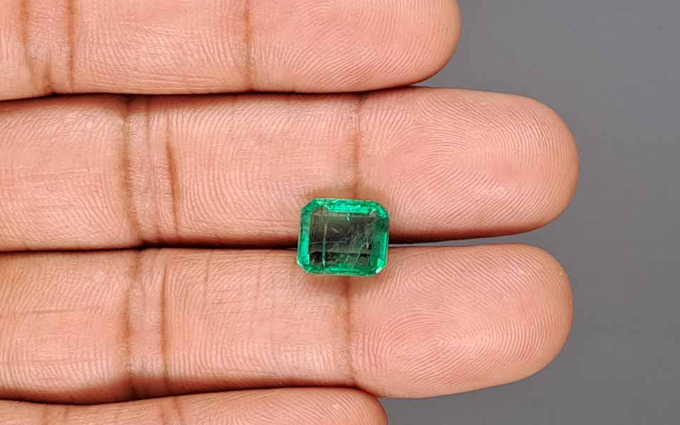 Emerald (Panna) Gemstone - 3.59 Carats