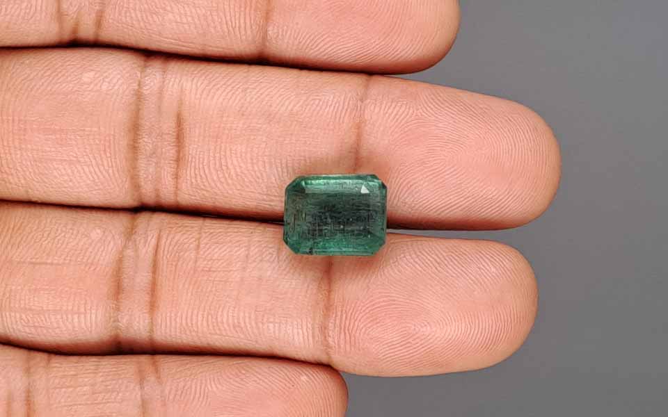 Emerald (Panna) Gemstone - 6.75 Carats
