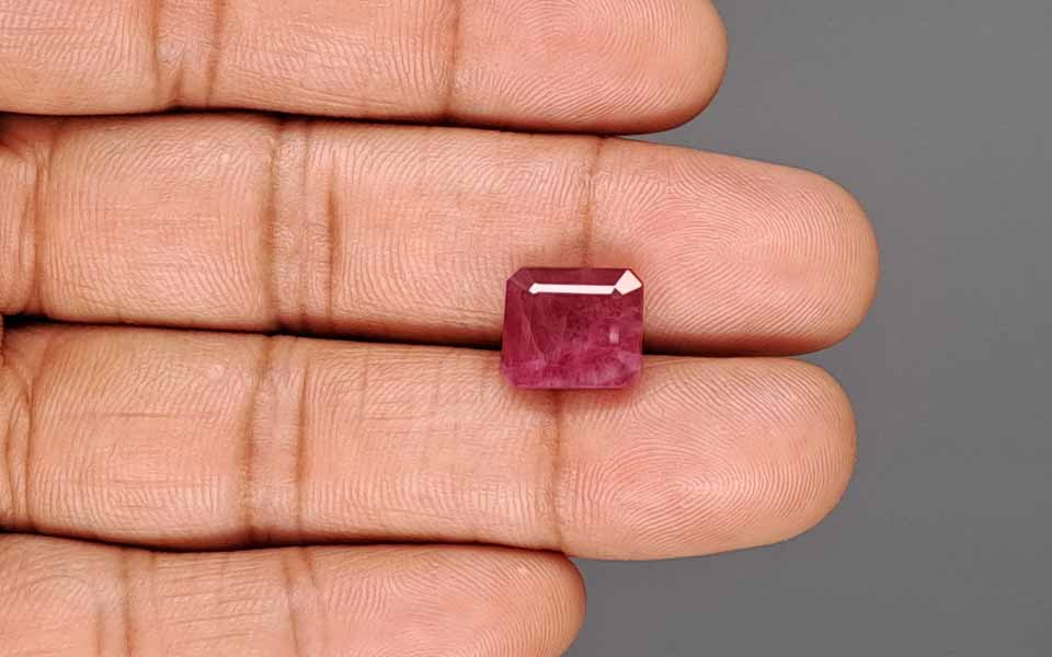 Ruby (Manik) Gemstone - 7.6 Carats