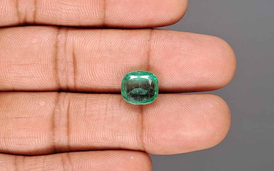 Emerald (Panna) Gemstone - 4.14 Carats