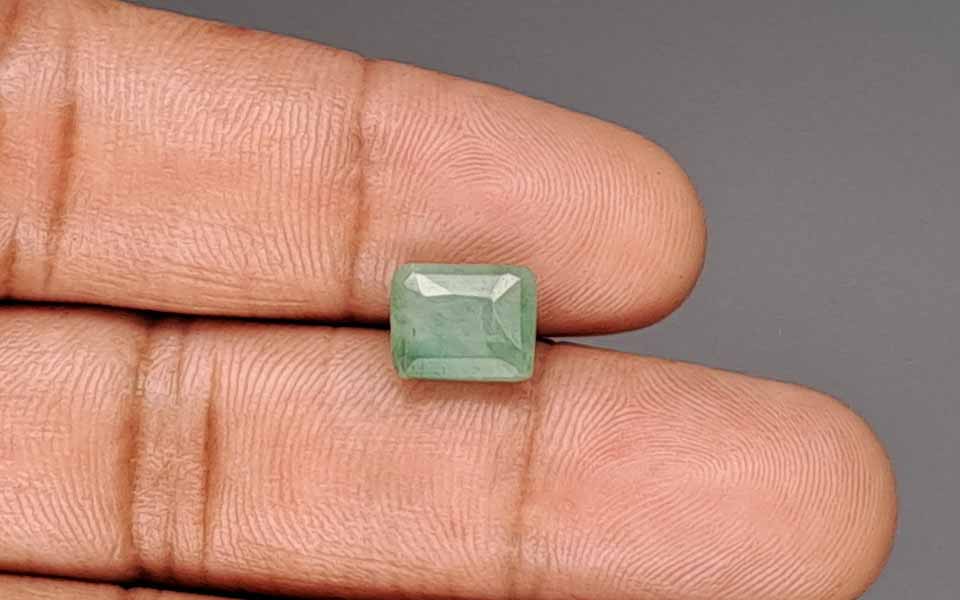 Emerald (Panna) Gemstone - 3.29 Carats