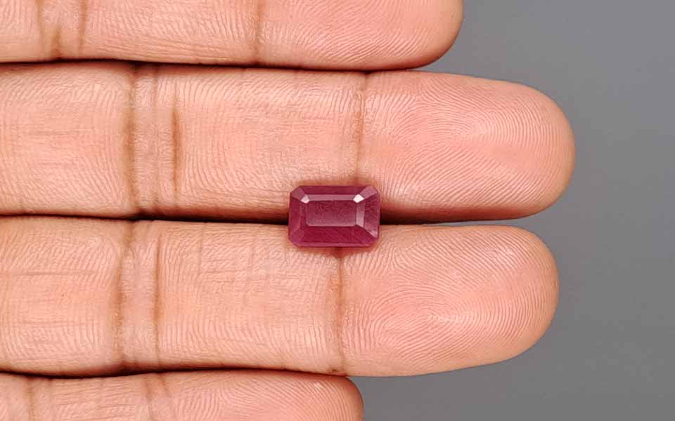 Ruby (Manik) Gemstone - 3.44 Carats