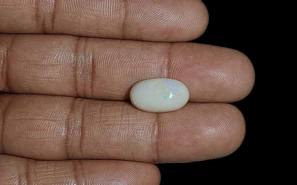 White Opal - 7.07 Carat