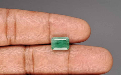 Emerald (Panna) Gemstone - 3.32 Carats