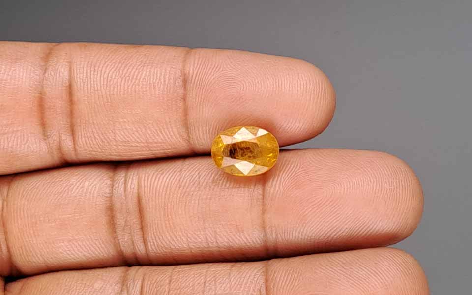 Yellow Sapphire (Pukhraj) Gemstone - 4.86 Carats