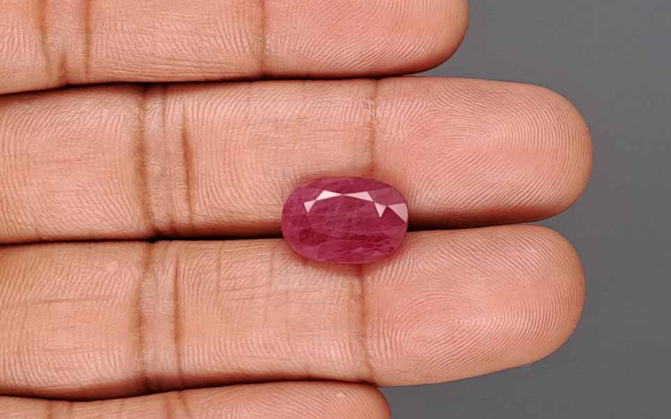 Ruby (Manik) Gemstone - 6.81 Carats