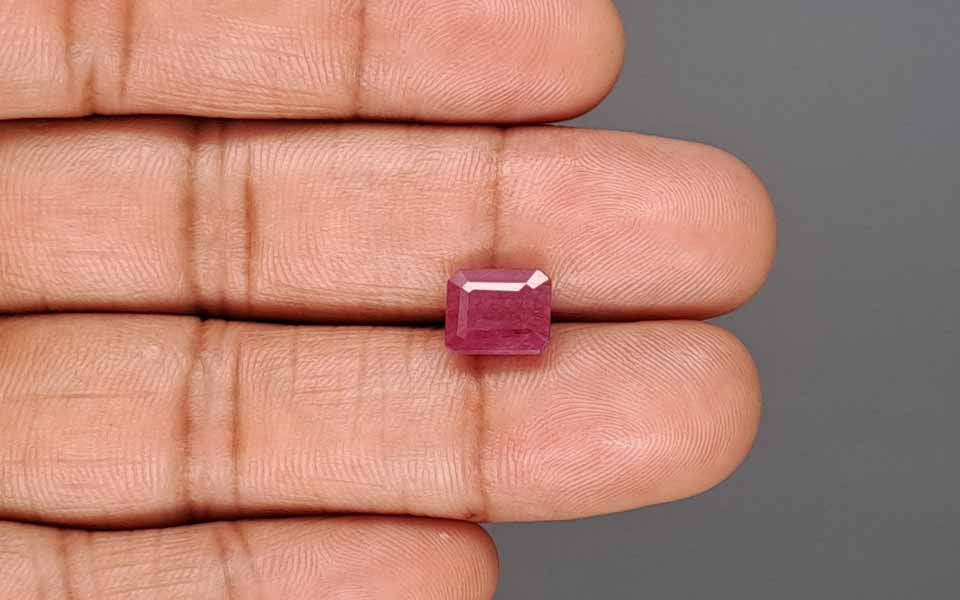 Ruby (Manik) Gemstone - 3.72 Carats