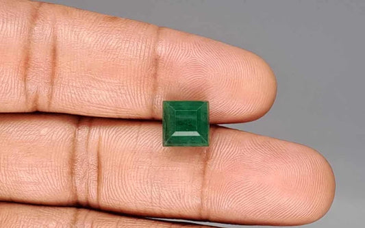 Emerald (Panna) - 4.60 Carat