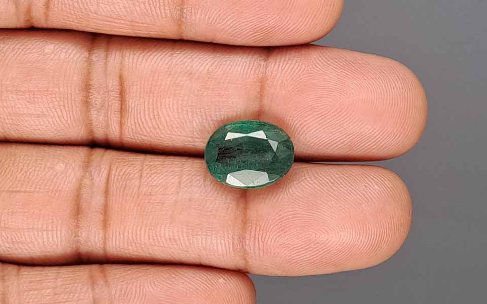 Emerald (Panna) Gemstone - 5.27 Carats