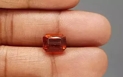 Hessonite (Gomed) - 5.45 Carats