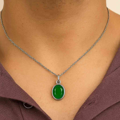 Modern Design Emerald Stone Pendant in Silver
