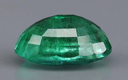 Emerald (Panna) Gemstone - 2.84 Carats