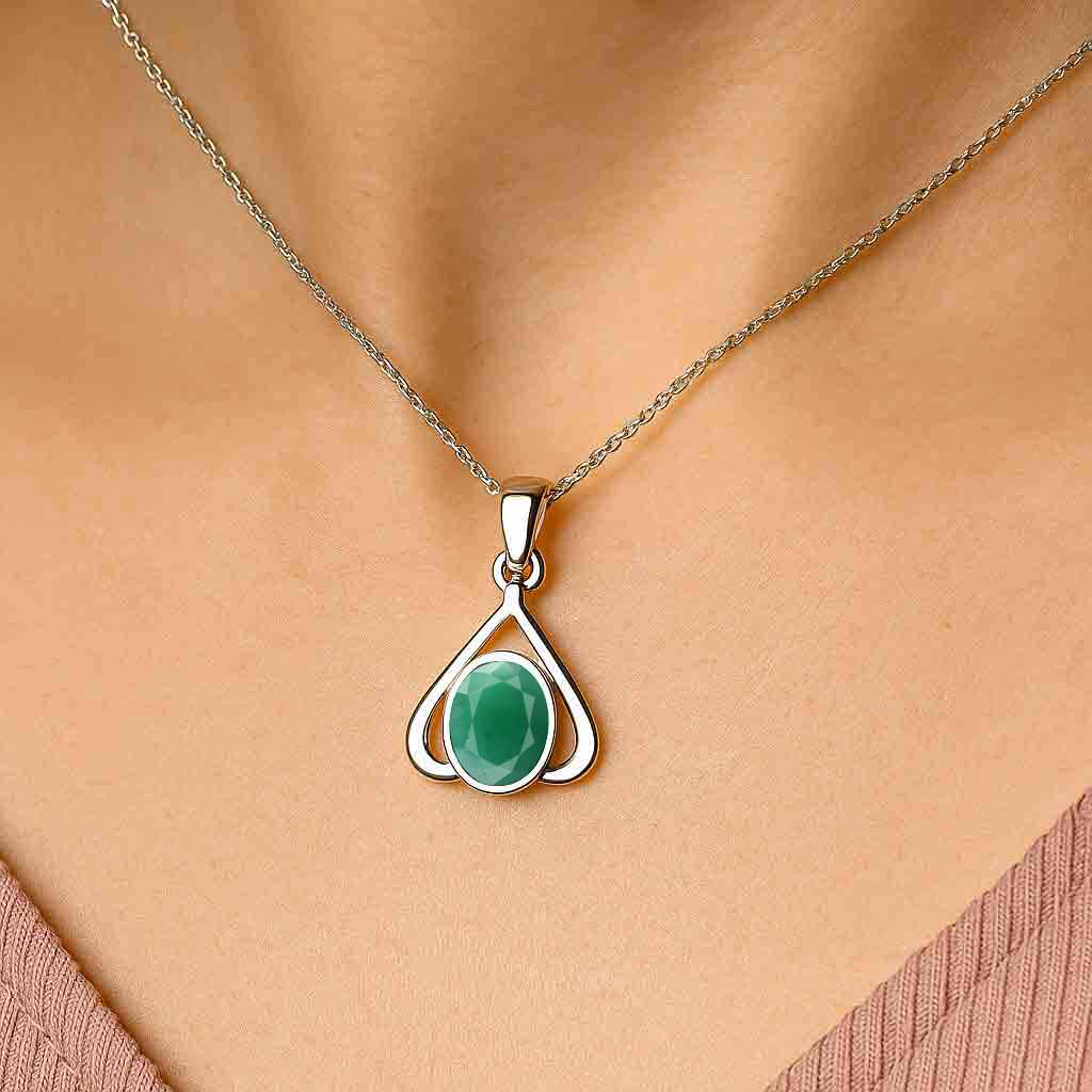 Timeless 925 Silver Emerald Stone Pendant