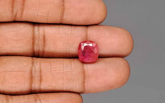 Ruby (Manik) Gemstone - 5.57 Carats