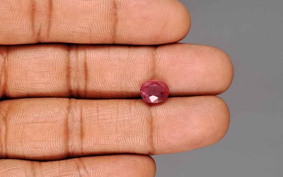 Ruby (Manik) Gemstone - 2.96 Carats