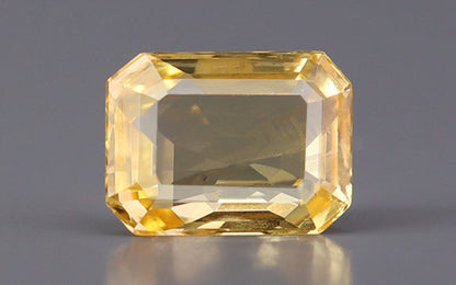 Yellow Sapphire (Pukhraj) Gemstone - 2.47 Carats