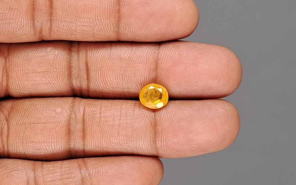 Yellow Sapphire (Pukhraj) Gemstone - 2.88 Carats