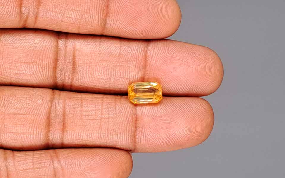 Yellow Sapphire (Pukhraj) Gemstone - 3.6 Carats