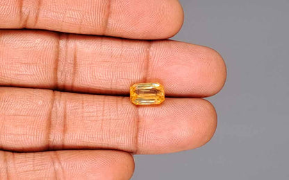 Yellow Sapphire (Pukhraj) Gemstone - 3.6 Carats
