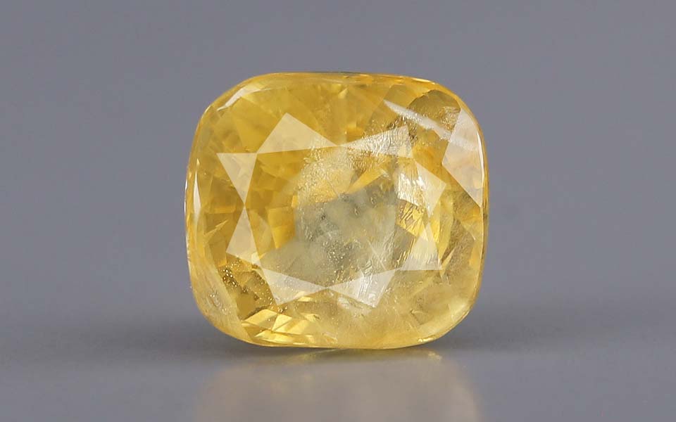 Yellow Sapphire (Pukhraj) Gemstone - 3.98 Carats