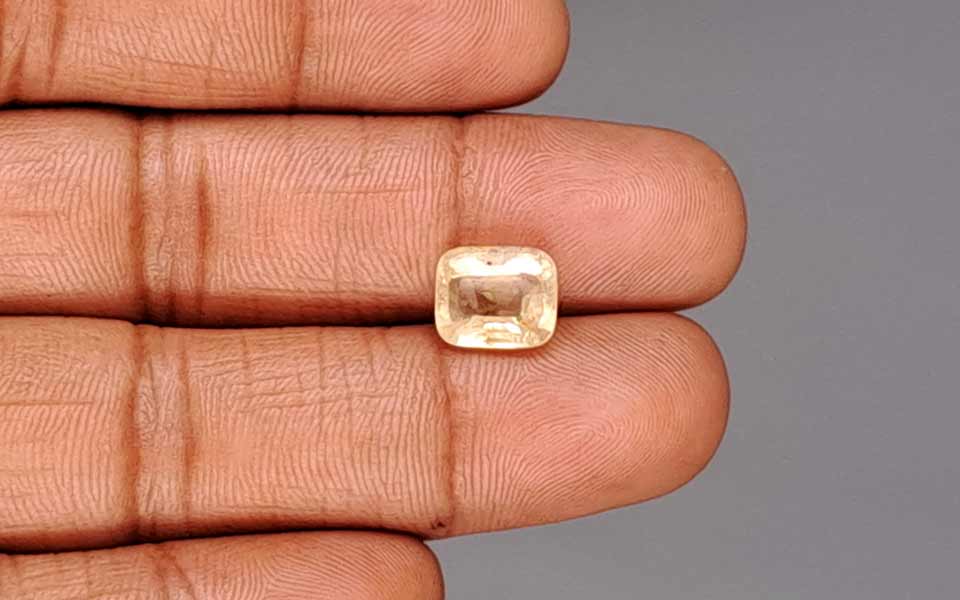 Yellow Sapphire (Pukhraj) Gemstone - 4.04 Carats