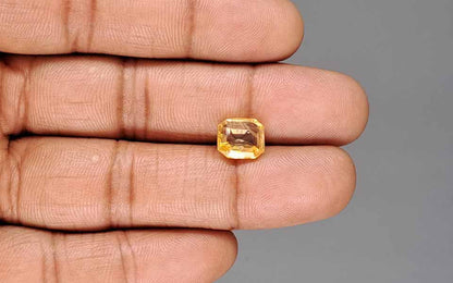 Yellow Sapphire (Pukhraj) Gemstone - 4.05 Carats