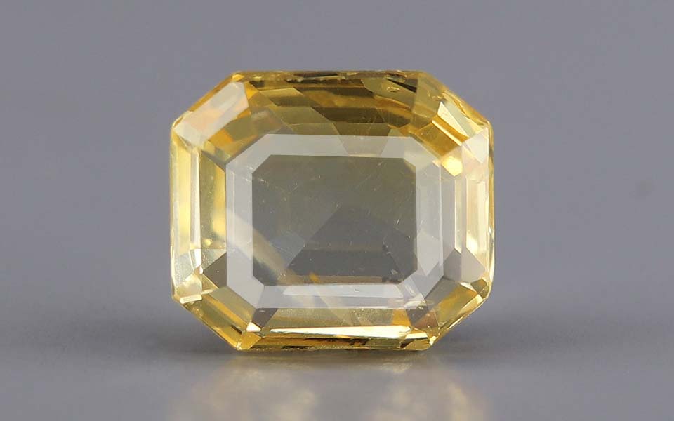 Yellow Sapphire (Pukhraj) Gemstone - 4.05 Carats