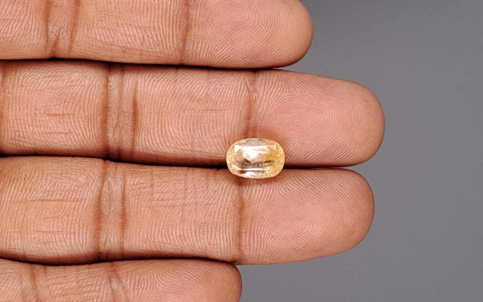 Yellow Sapphire (Pukhraj) Gemstone - 4.08 Carats