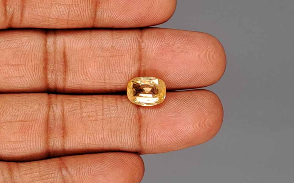 Yellow Sapphire (Pukhraj) Gemstone - 4.7 Carats