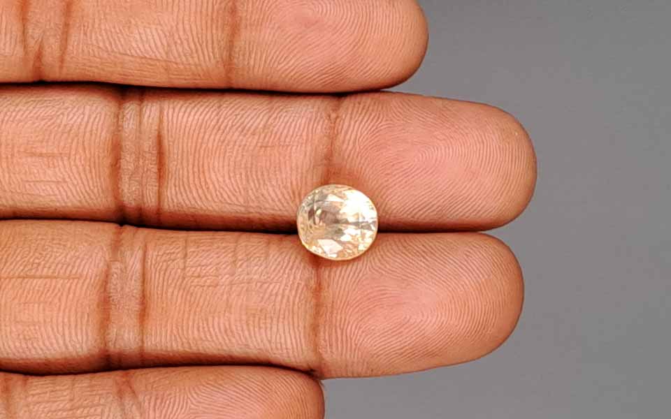Yellow Sapphire (Pukhraj) Gemstone - 4.96 Carats