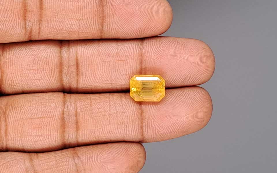 Yellow Sapphire (Pukhraj) Gemstone - 6.46 Carats