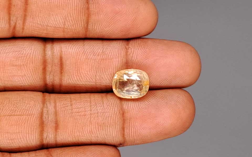 Yellow Sapphire (Pukhraj) Gemstone - 6.75 Carats