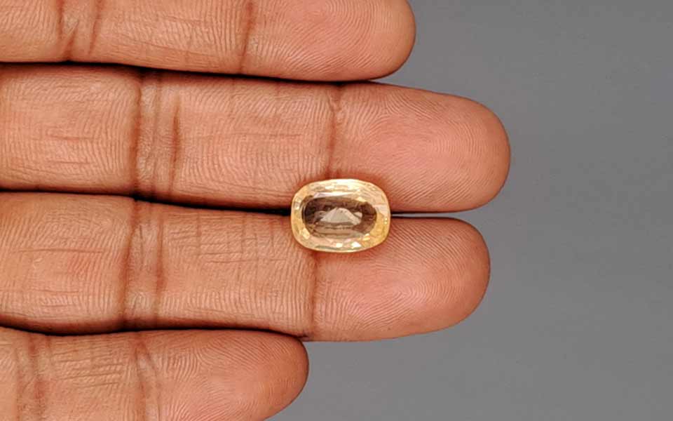 Yellow Sapphire (Pukhraj) Gemstone - 6.97 Carats