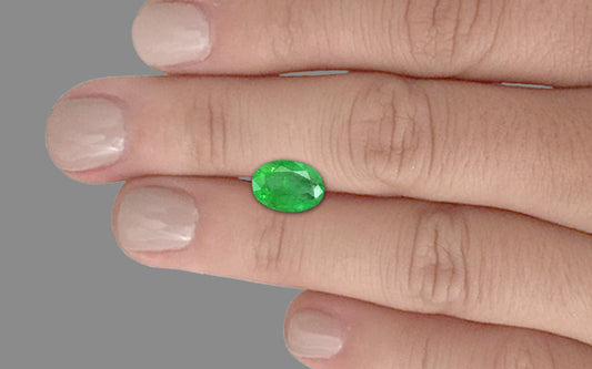 Emerald (Panna) Gemstone - 2.60 Carats