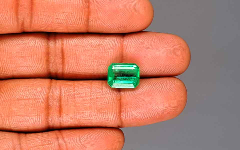 Emerald (Panna) Gemstone - 4.06 Carats