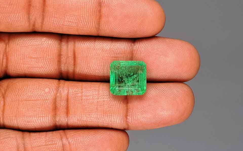 Emerald (Panna) Gemstone - 8.67 Carats