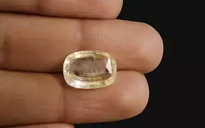 Yellow Sapphire - 7.32 Carats (Pukhraj - 7.98 Ratti)