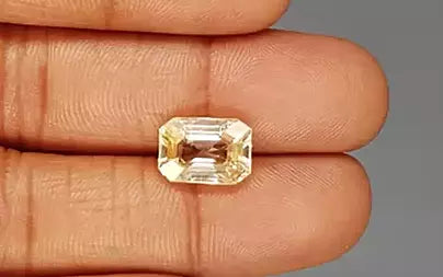 Yellow Sapphire - 6.15 Carats (Pukhraj - 6.70 Ratti)