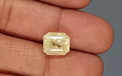 Yellow Sapphire - 7.34 Carats (Pukhraj - 8.00 Ratti)