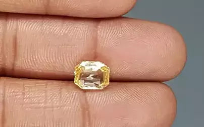 Yellow Sapphire (Pukhraj) - 3.35 Carats