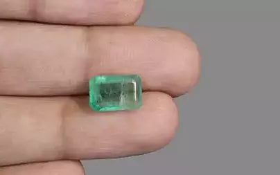Emerald (Panna) - 3.32 Carats
