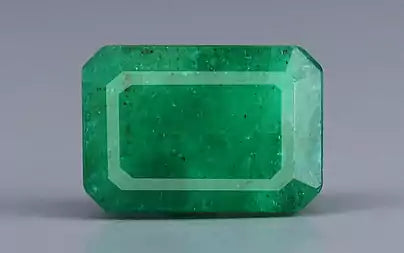 Emerald (Panna) - 5.93 Carats