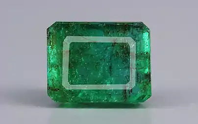 Emerald (Panna) - 3.81 Carats