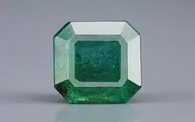 Emerald (Panna) - 2.77 Carats