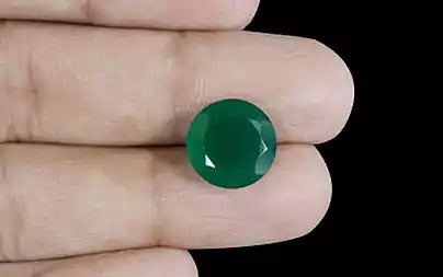 Green Onyx - 4.79 Carats