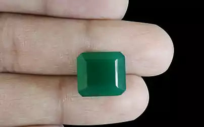 Green Onyx - 7.56 Carats