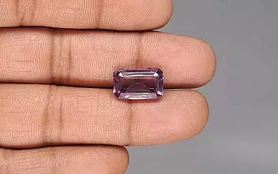 Amethyst - 6.45 Carats (Jamunia - 7.03 Ratti)