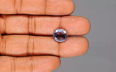 5.65 Carats Oval Blue Sapphire