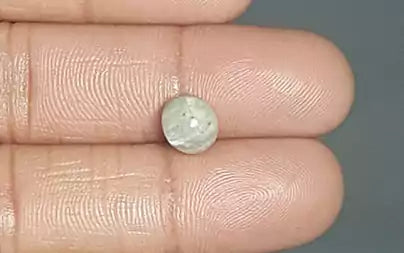 Cat's Eye - 3.91 Carats (Lahsuniya - 4.26 Ratti)
