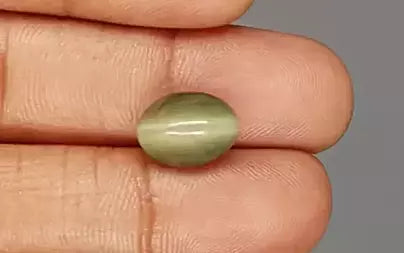 Cat's Eye - 6.11 Carats (Lahsuniya - 6.66 Ratti)